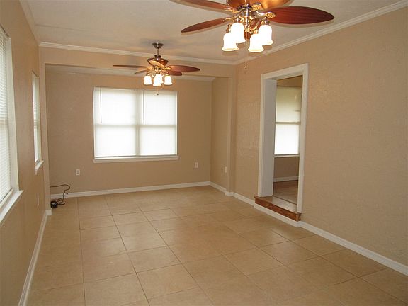 5th image of 2550 Brooklyn St
