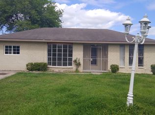 10822 Corona Ln, Houston, TX 77072