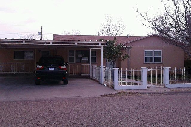 1st image of 910 N Carol Ave