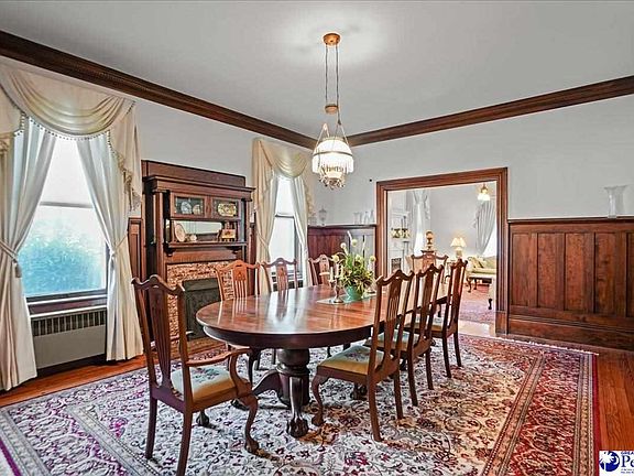 3rd image of 306 W Main St