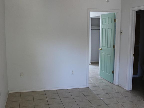 2nd image of 105 6th St Unit 7