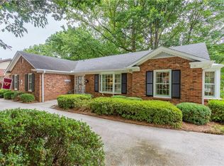 1815 Beechtree Rd, Greensboro, NC 27408