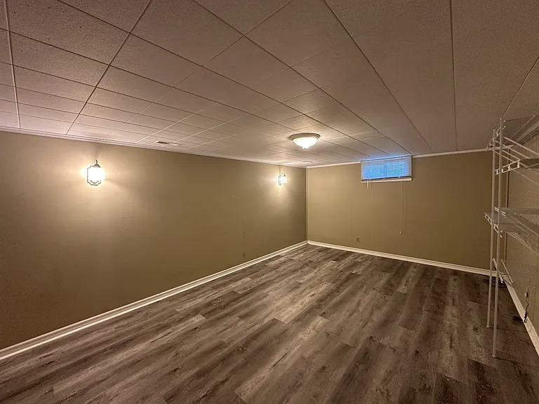 549 Hillside St — Photo 13