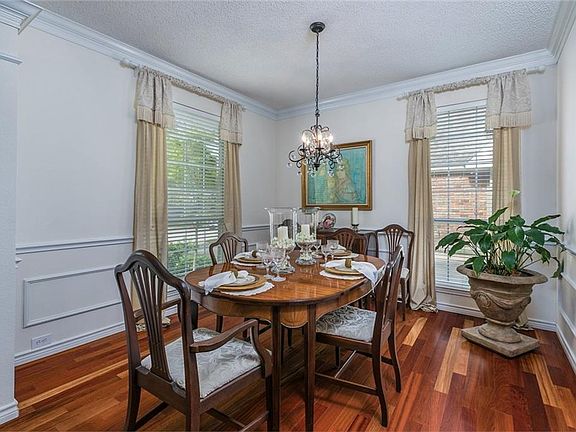 5th image of 2009 Barton Creek Ln