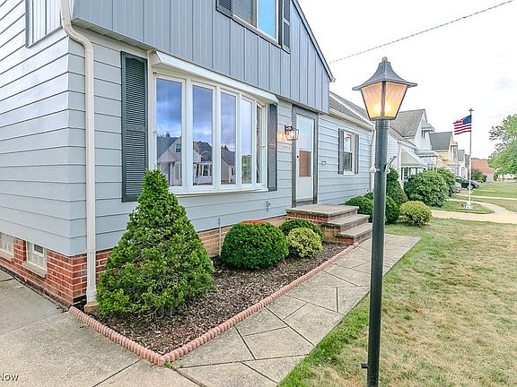2nd image of 28934 Blissfield Dr