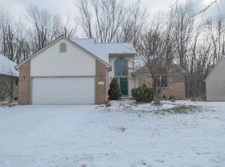 2242 Wildwood Trl, Saline, MI