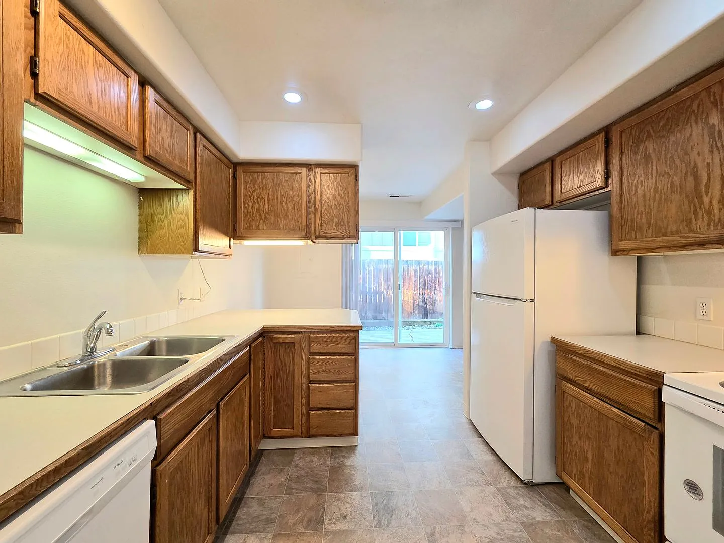 1407 Maple St. 4-Plex — Photo 4