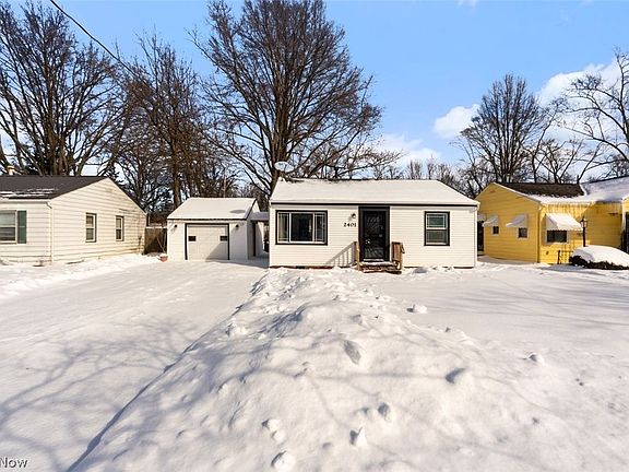 3rd image of 2401 Greenvale Rd