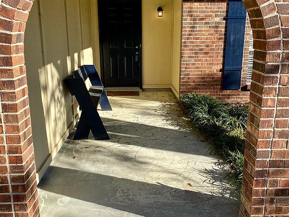 5th image of 4920 Forestwood Dr