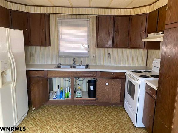 1050 13th St, Mitchell, NE 69357