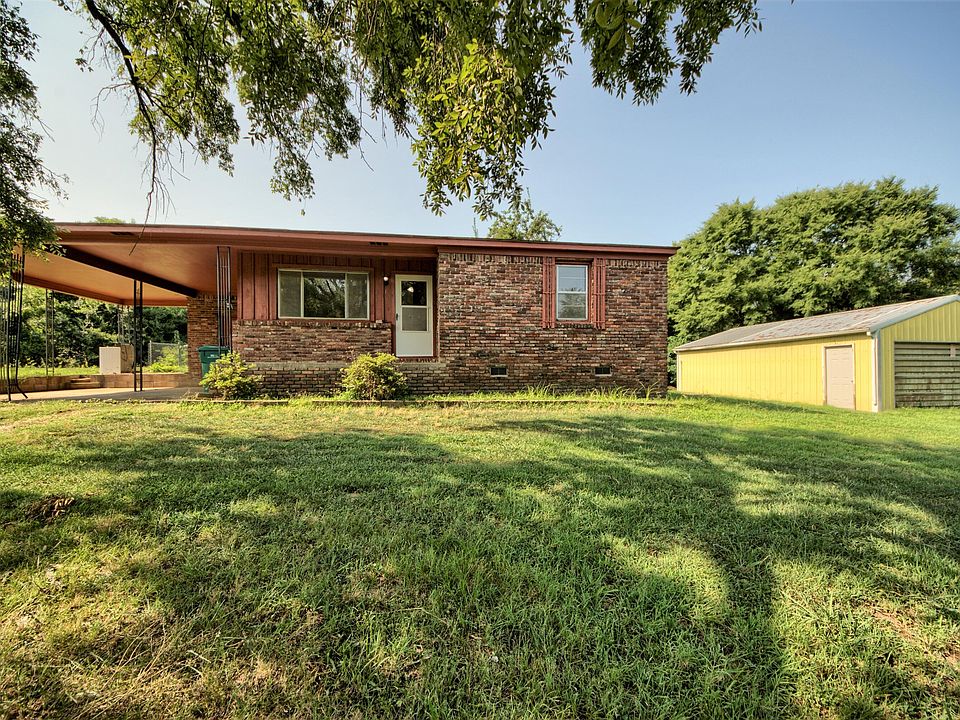 1st image of 1005 Sequoyah Way