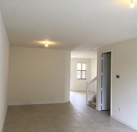 2nd image of 4084 Devenshire Ct