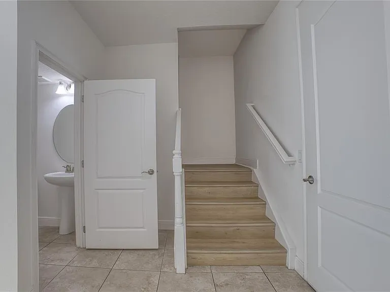 14025 Millington St — Photo 14