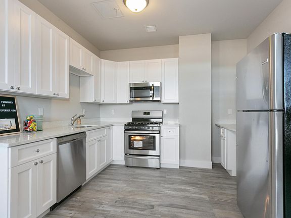 2nd image of 70 Ashburton Ave #7N