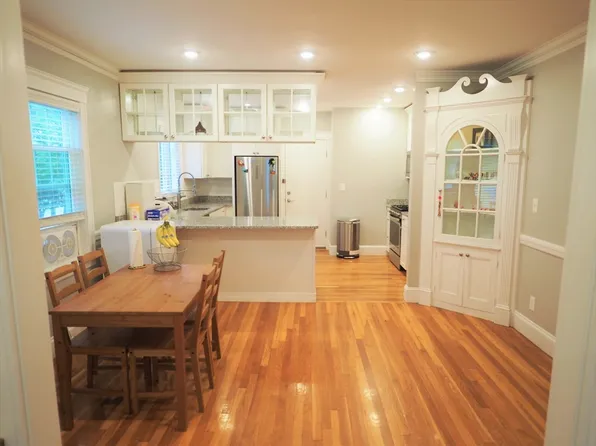 46-48 Sanborn Ave #1, West Roxbury, MA 02132