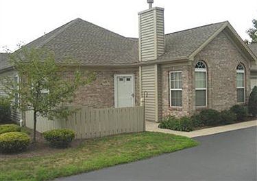 1st image of 401 Willow Brook Dr