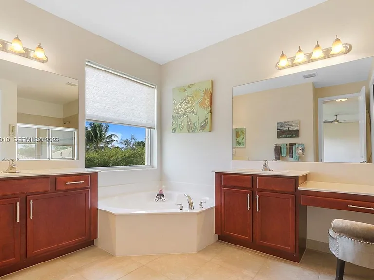 8185 Fiera Ridge Dr #0 — Photo 4