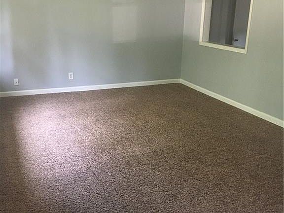 3rd image of 3072 Prior Dr