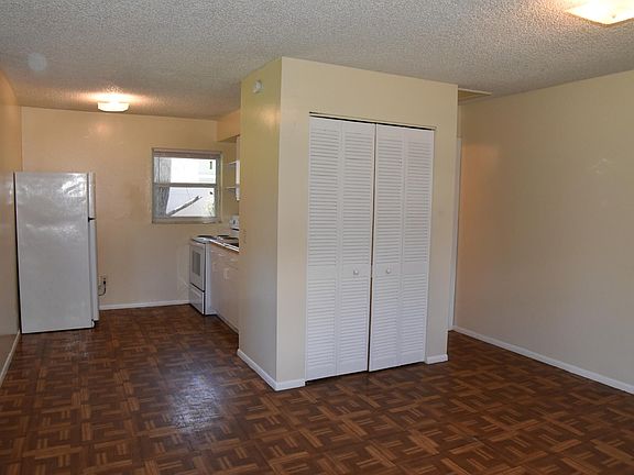 3rd image of 3104 W Varn Ave APT C