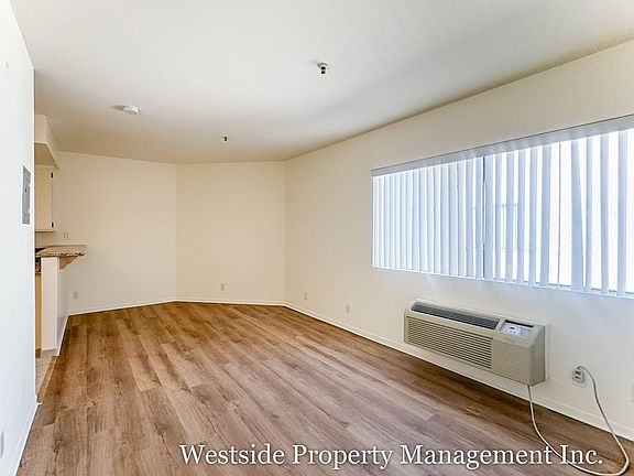 4th image of 3848 Overland Ave APT 406