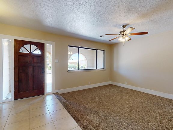 4th image of 6208 Flor De Mayo Pl NW