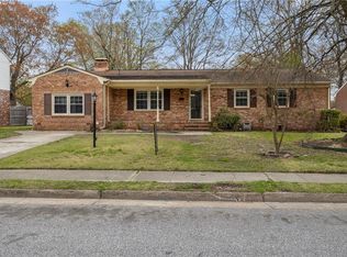 111 Garrett Dr, Hampton, VA 23669