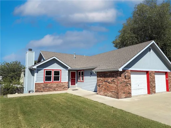 3009 Atchison Way, Lawrence, KS 66047