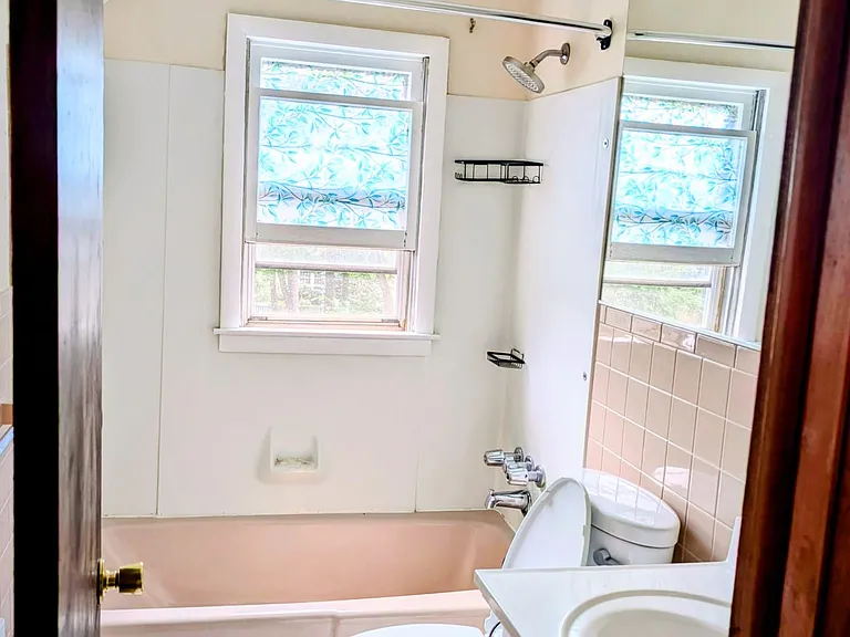 537 Whitney Ave #3 — Photo 8