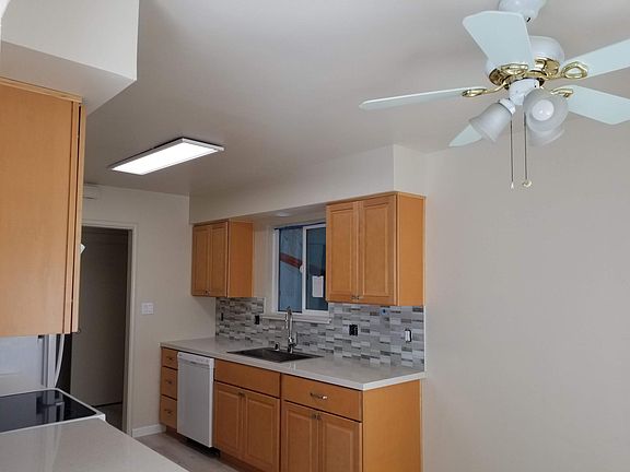 2nd image of 10194 Alpine Dr