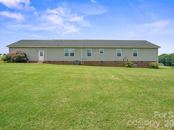 5th image of 308 Laurel Ridge Dr