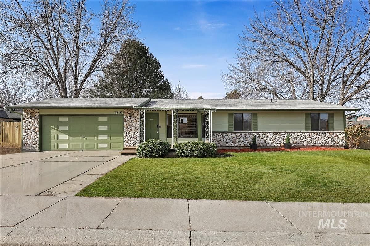5327 S Wagonmaster Pl, Boise, ID 83716 | Zillow