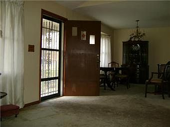 4th image of 521 N Lawndale Ave