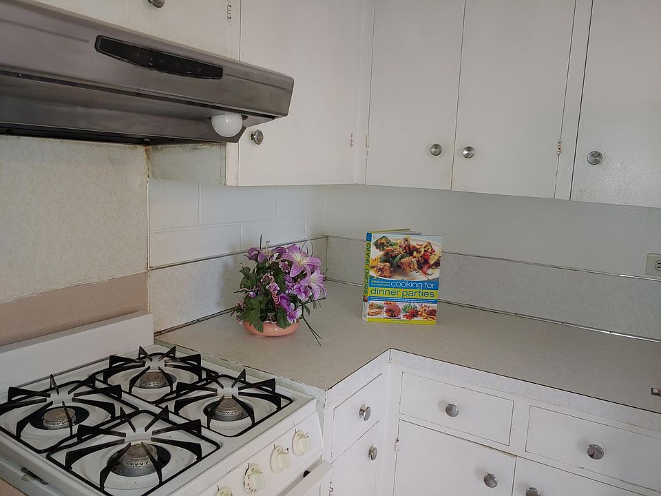 2nd image of 1210 Wilder Ave