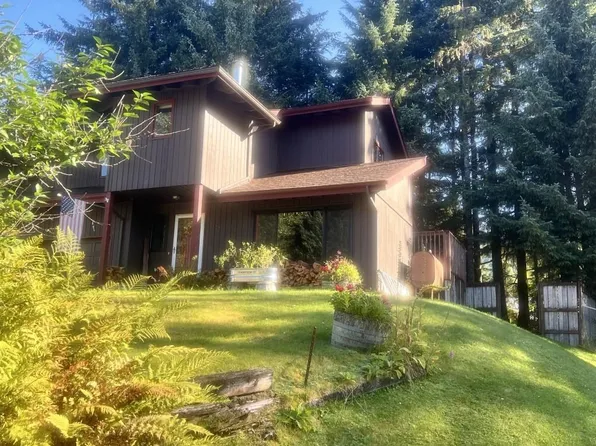 4425 Teel Ct, Juneau, AK 99801