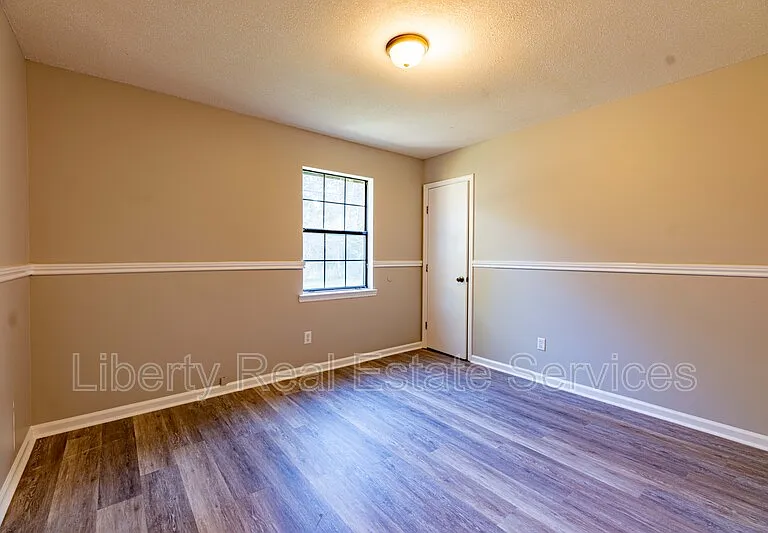724 Timber Ridge Trl — Photo 3