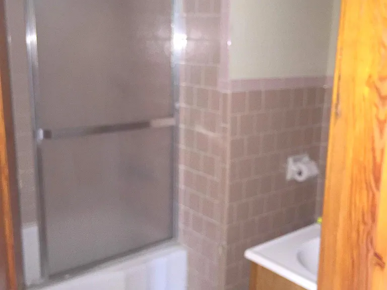 25 Hall St #1R — Photo 5