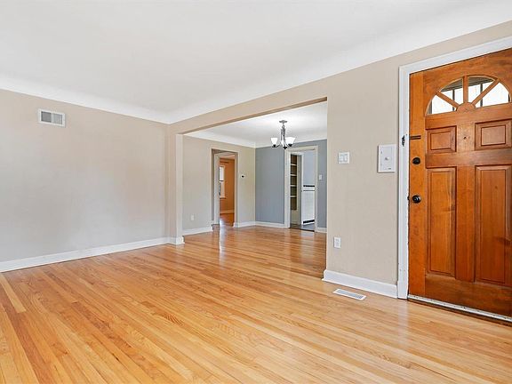 3rd image of 9045 McNulty Dr