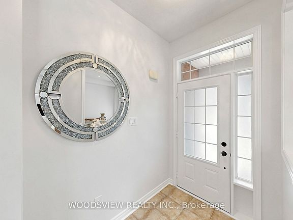 3rd image of 7 Deancrest Rd