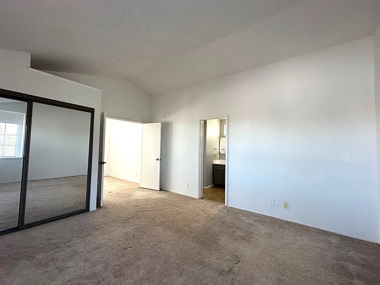 528 Fuchsia Dr — Photo 28