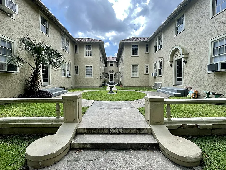 1905 S Carrollton Ave #M — Photo 5
