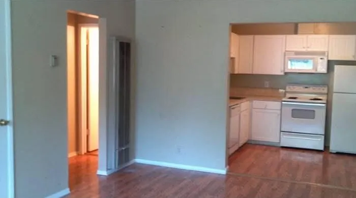 2 bed, $1,900 — Photo 3