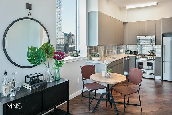 Rented by MNS Marketing | media 1