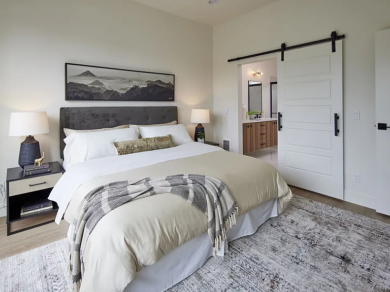 140 NE Sacramento St — Photo 36