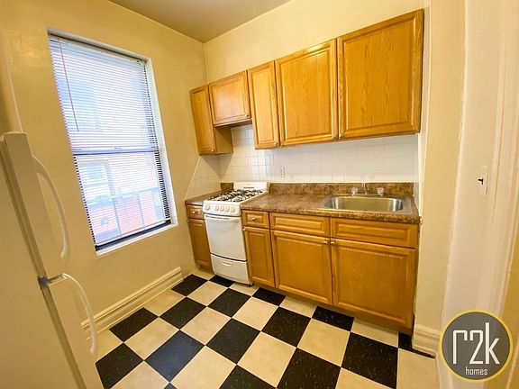 2nd image of 31-60 33rd St #B1