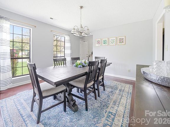 4th image of 11001 Fox Mill Ln