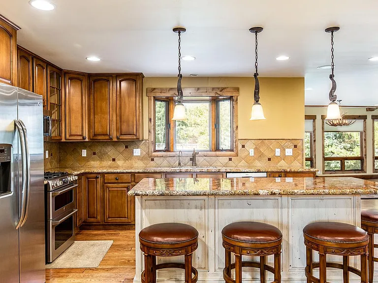2689 Holiday Ranch Loop Rd — Photo 3