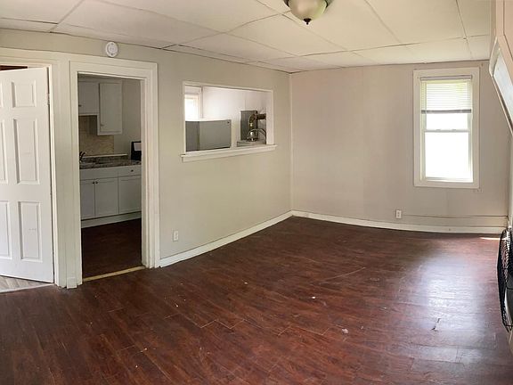 2nd image of 48 Dart St #2