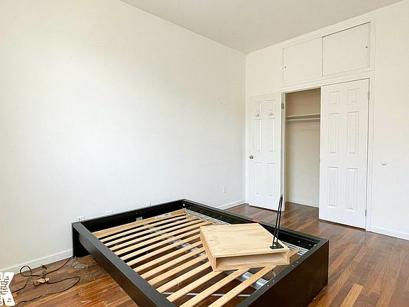 2nd image of 51 Clifton Pl #6C