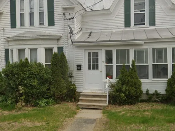 49 Madison Ave APT 2, Madison, ME 04950
