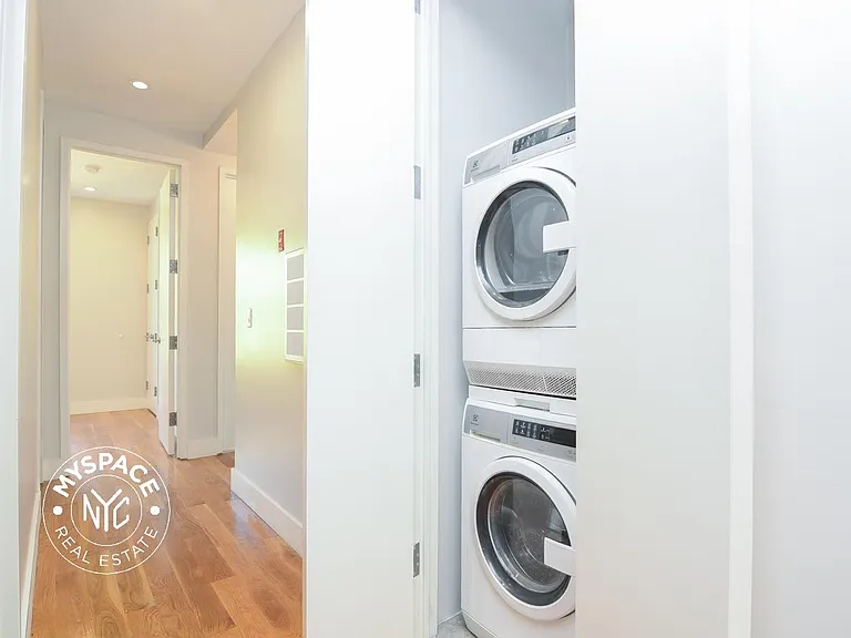 951 Prospect Pl #4R — Photo 9